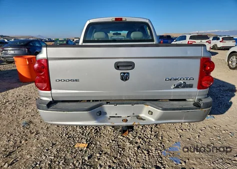 2011 Dodge Dakota Slt z USA, uszkodzony, nr VIN 1D7RW3GK2BS512001